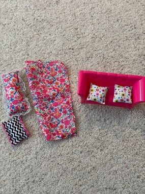 Martell Barbie furniture couch pillows great